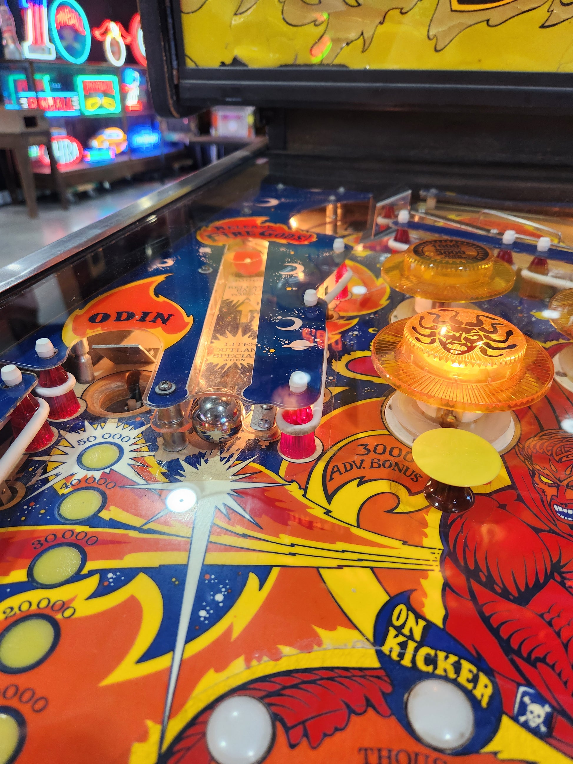 FIREBALL CLASSIC - 1985 Bally Pinball Machine - Shopped and WORKS 100%!