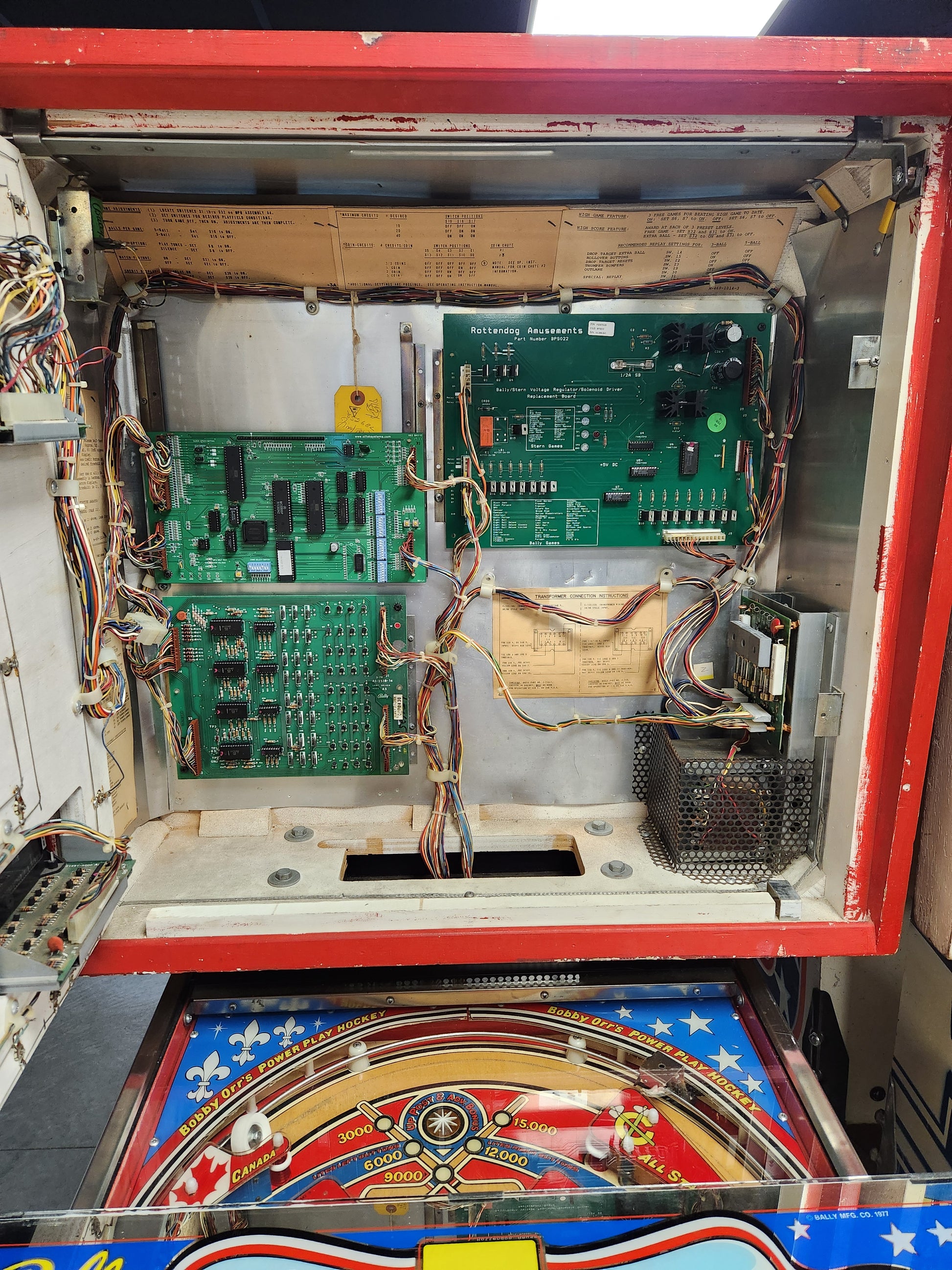 BOBBY ORR POWER PLAY - 1978 Bally Pinball Machine - NICE MACHINE - Shopped and Working Great%