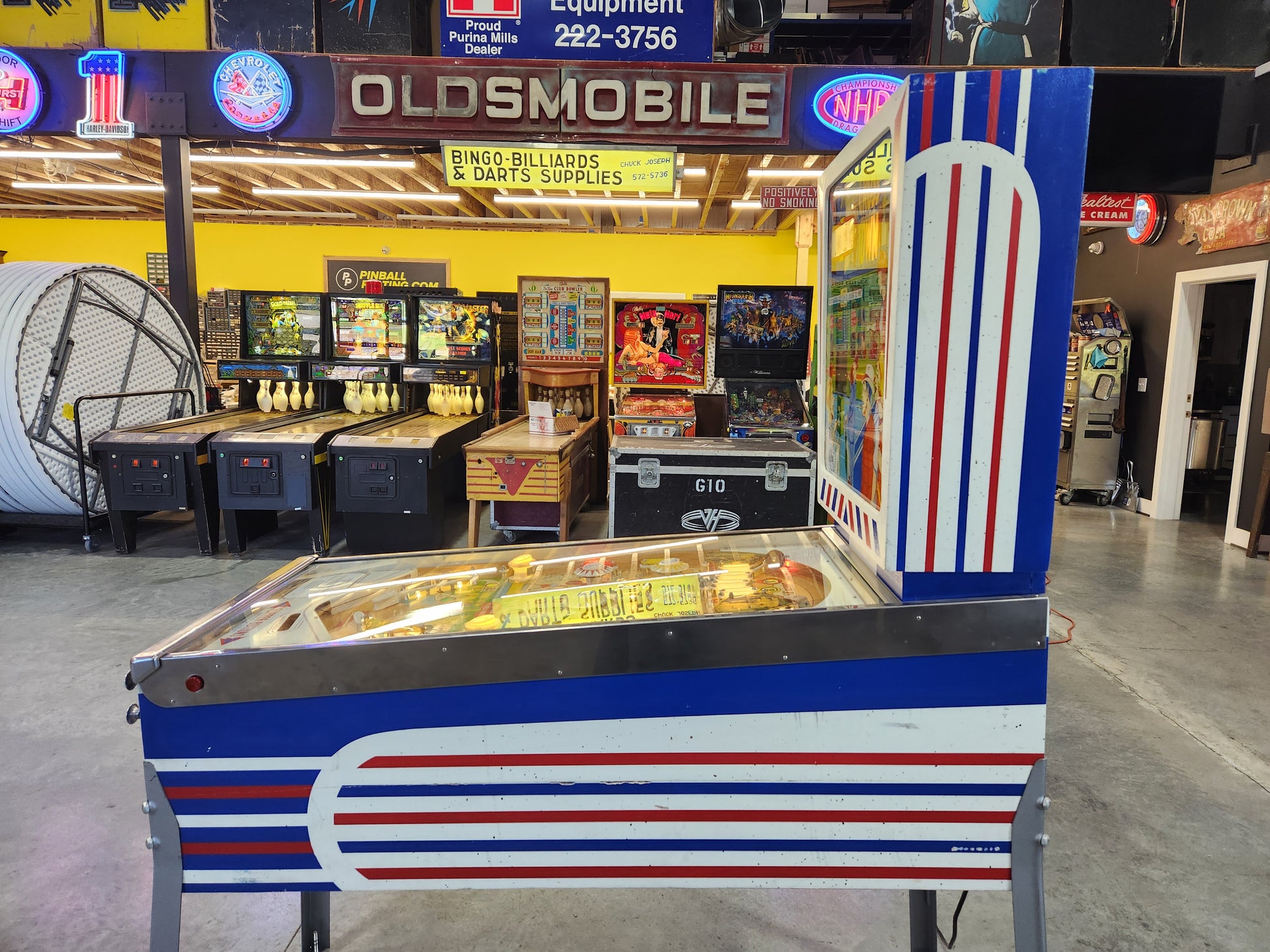 CROSS TOWN - 1966 Gottlieb EM Pinball Machine - Shopped and WORKS GREAT!