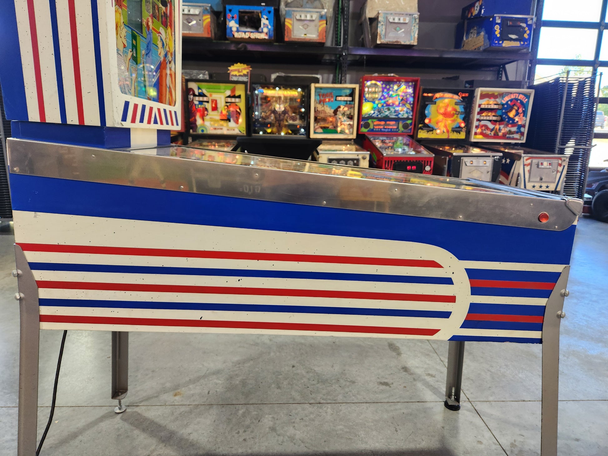 CROSS TOWN - 1966 Gottlieb EM Pinball Machine - Shopped and WORKS GREAT!