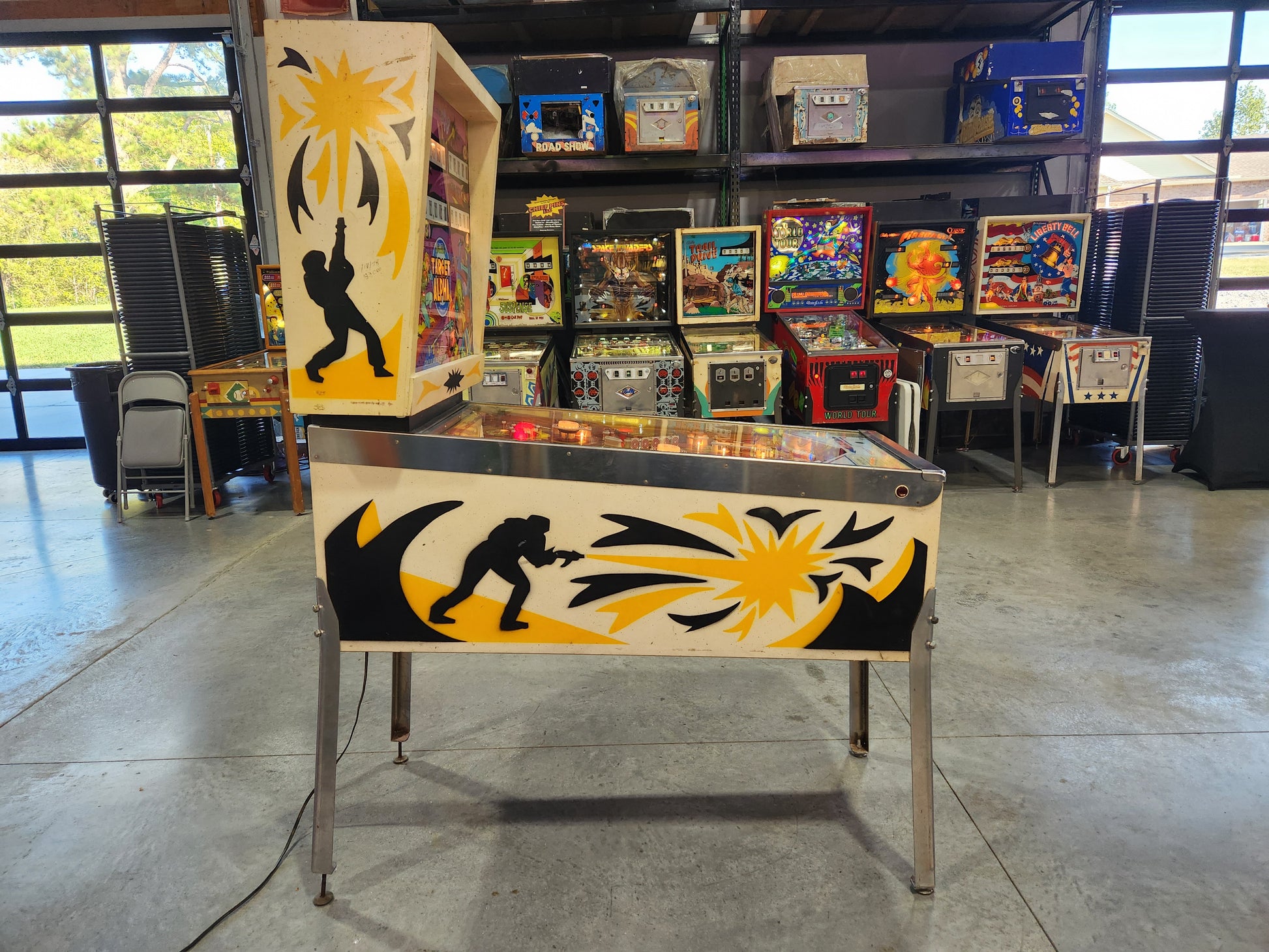 TARGET ALPHA - 1976 Gottlieb EM Pinball Machine - Shopped and WORKS GREAT!