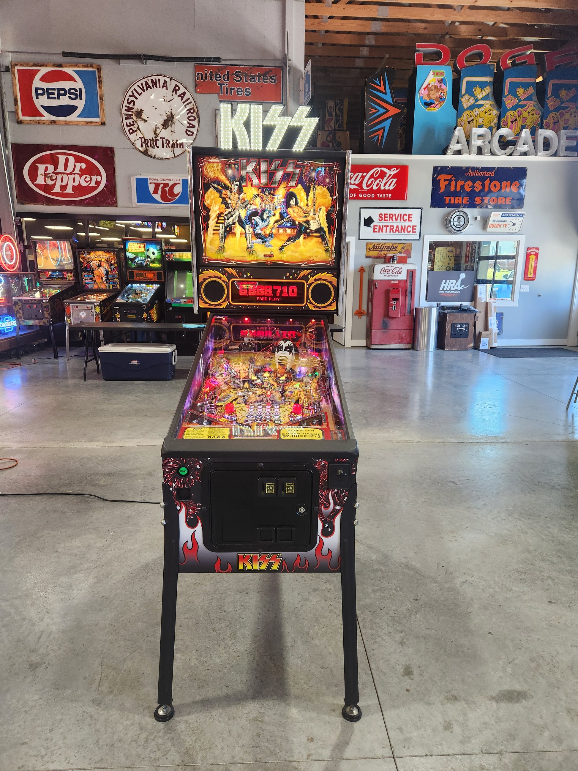 KISS PREMIUM WITH TOPPER - 2015 Stern Pinball Machine - WORKS 100% - Low Plays NICE GAME