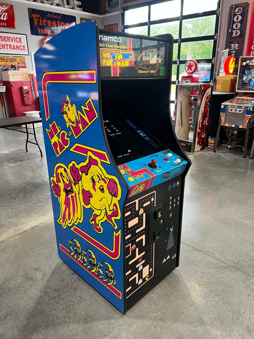 Ms Pac-Man Galaga Reunion Arcade Class of 1981 Game (also plays PAC-MAN) - Original NICE Cabinet - Works 100% Flat Screen BEAUTIFUL GAME!!!