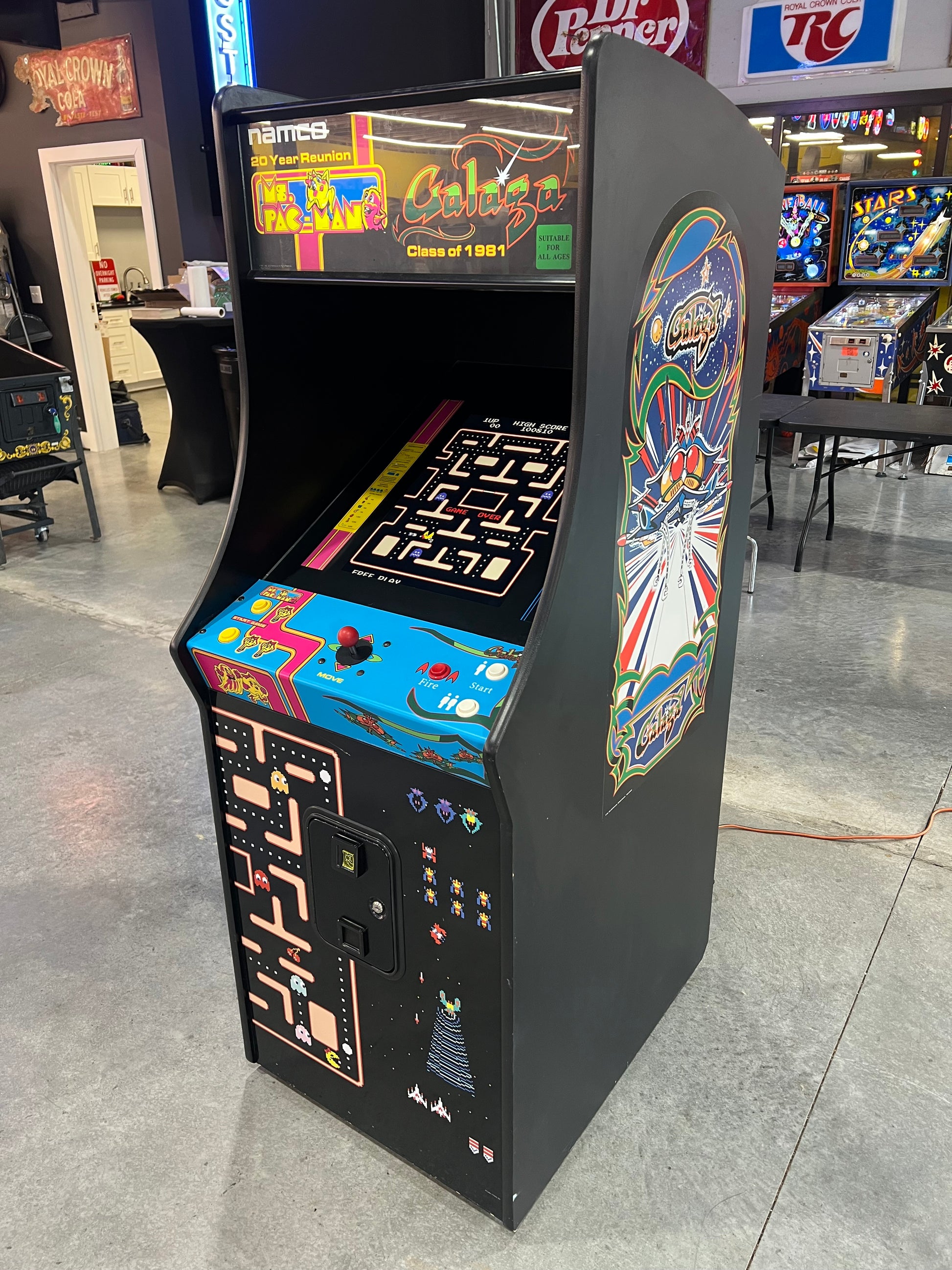 Ms Pac-Man Galaga Reunion Arcade Class of 1981 Game (also plays PAC-MAN) - Original NICE Cabinet - Works 100% Flat Screen BEAUTIFUL GAME!!!