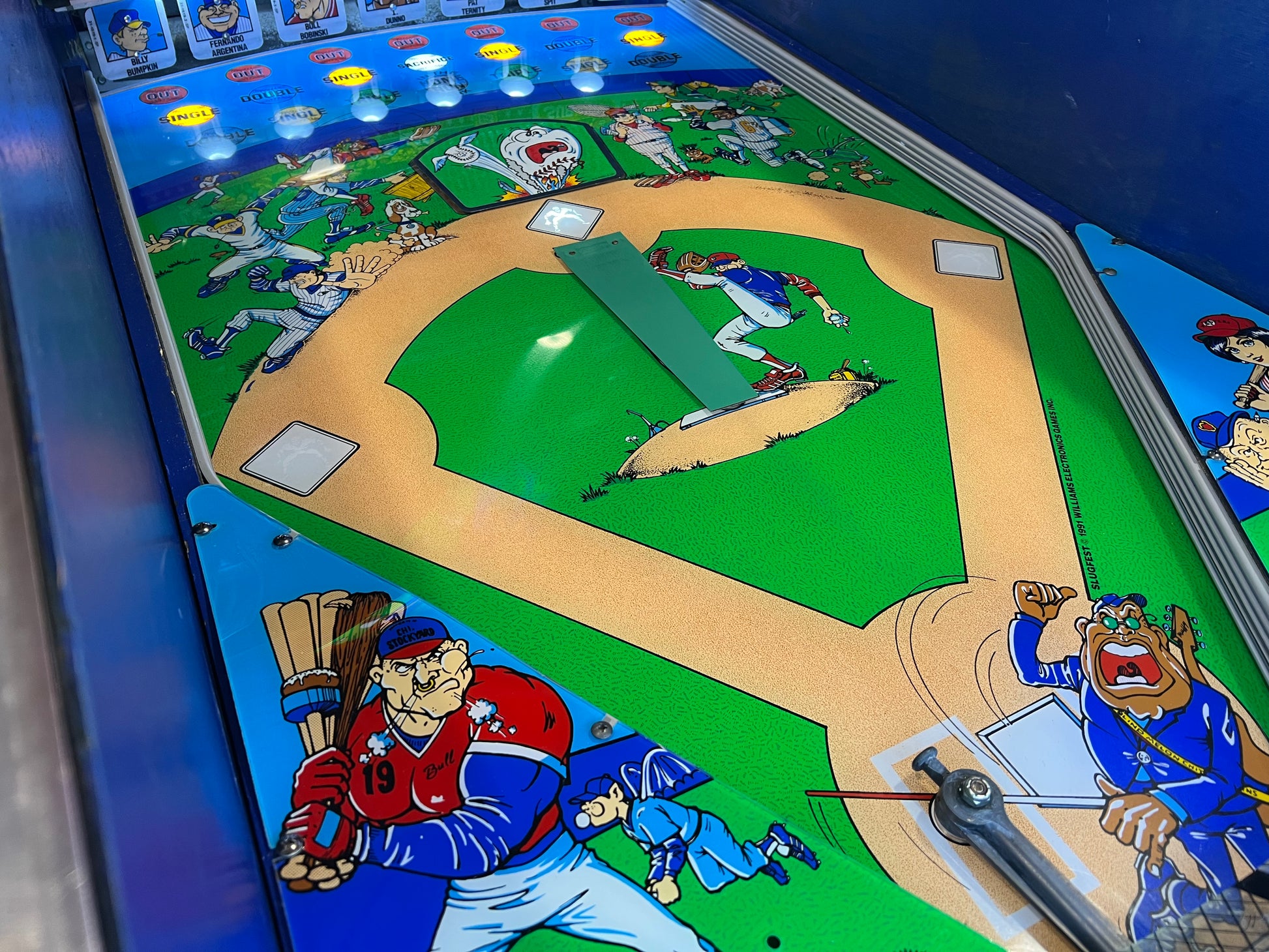 Slugfest 1991 Pitch and Bat Williams Pinball Machine - WORKS 100% - Nice Game DISPENSES BASEBALL CARDS!!! Card Shop Ready!