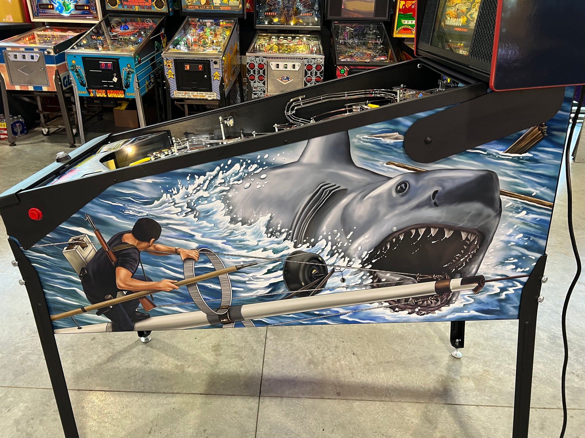 JAWS PREMIUM - 2026 Stern Pinball Machine - WORKS 100% - Brand New - INSIDER CONNECTED