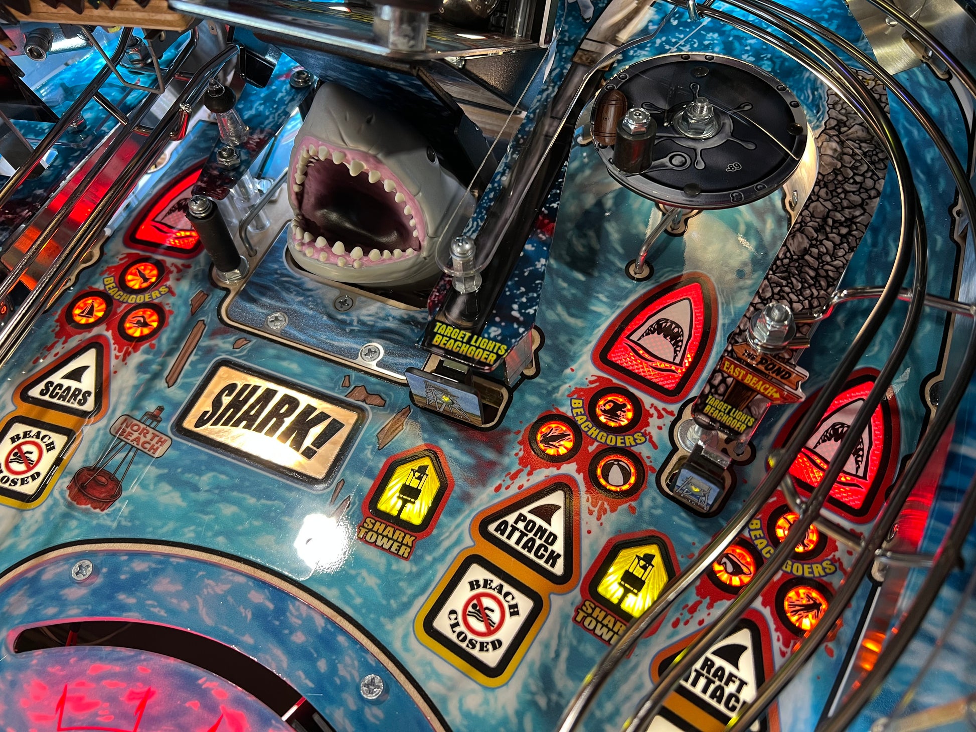 JAWS PREMIUM - 2026 Stern Pinball Machine - WORKS 100% - Brand New - INSIDER CONNECTED