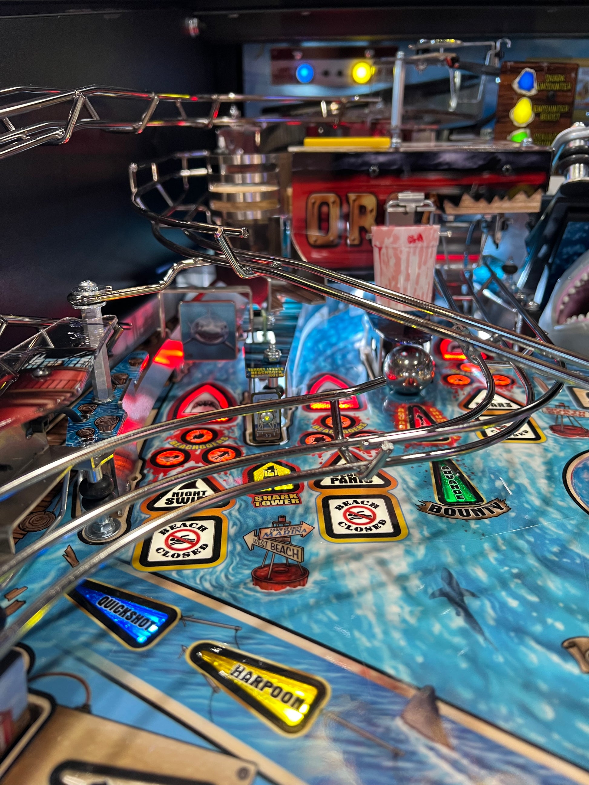 JAWS PREMIUM - 2026 Stern Pinball Machine - WORKS 100% - Brand New - INSIDER CONNECTED