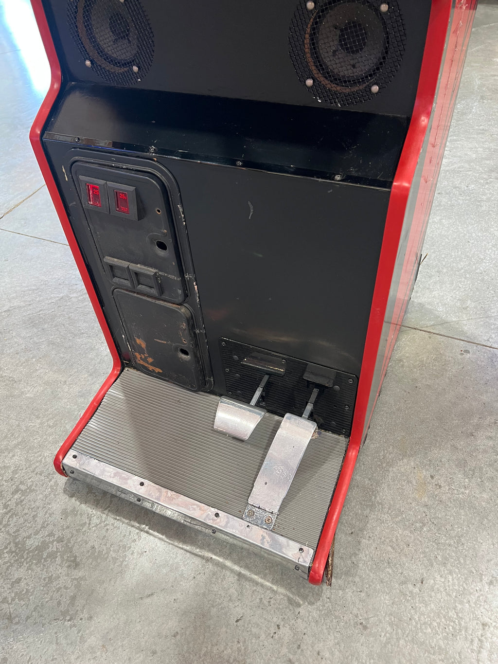 OUTRUN Cabaret (Mini) - Sega Arcade Game! ORIGINAL! Good Looking Driving Game Cabinet - Working Great! READY TO RACE!!