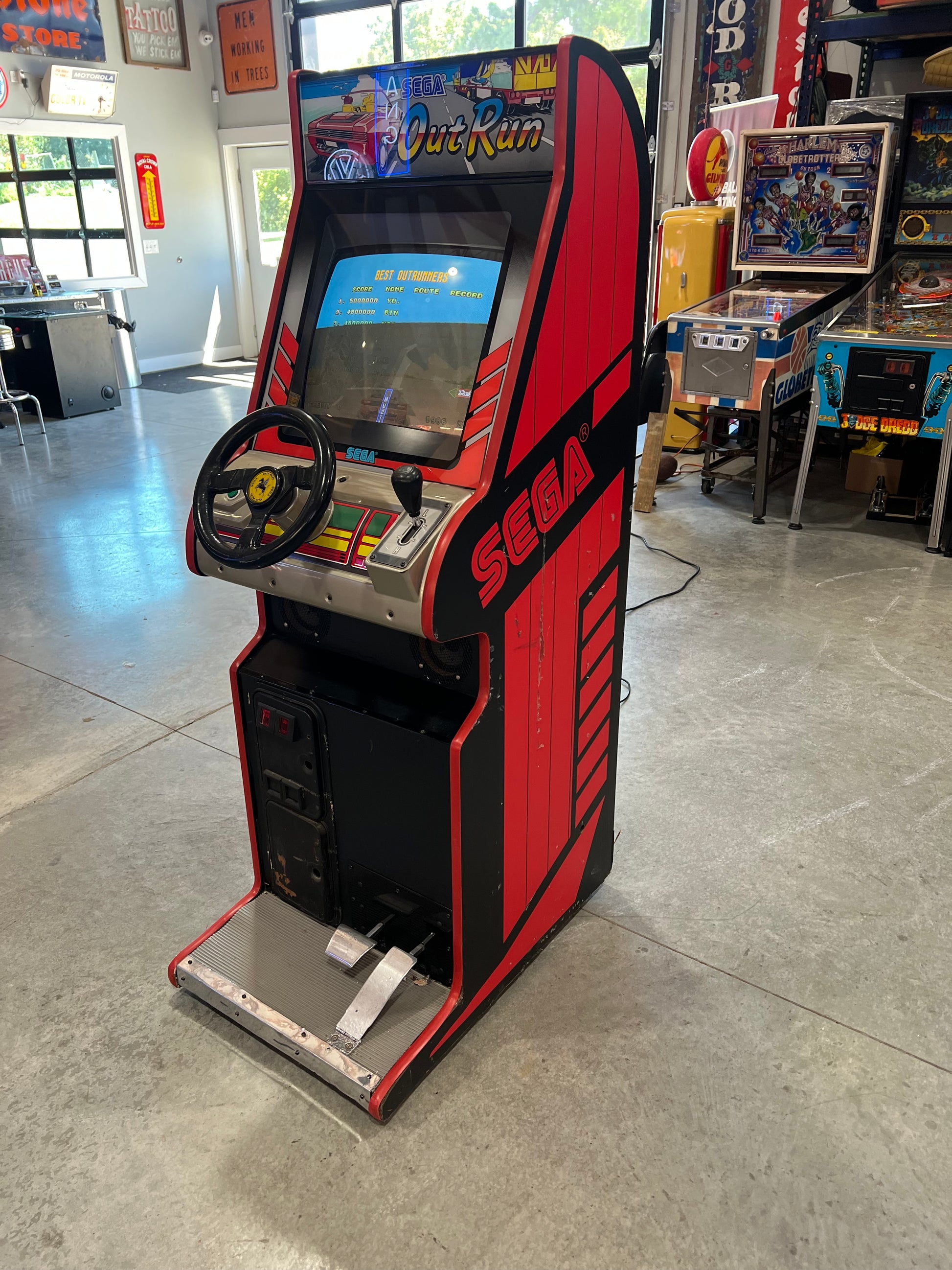 OUTRUN Cabaret (Mini) - Sega Arcade Game! ORIGINAL! Good Looking Driving Game Cabinet - Working Great! READY TO RACE!!