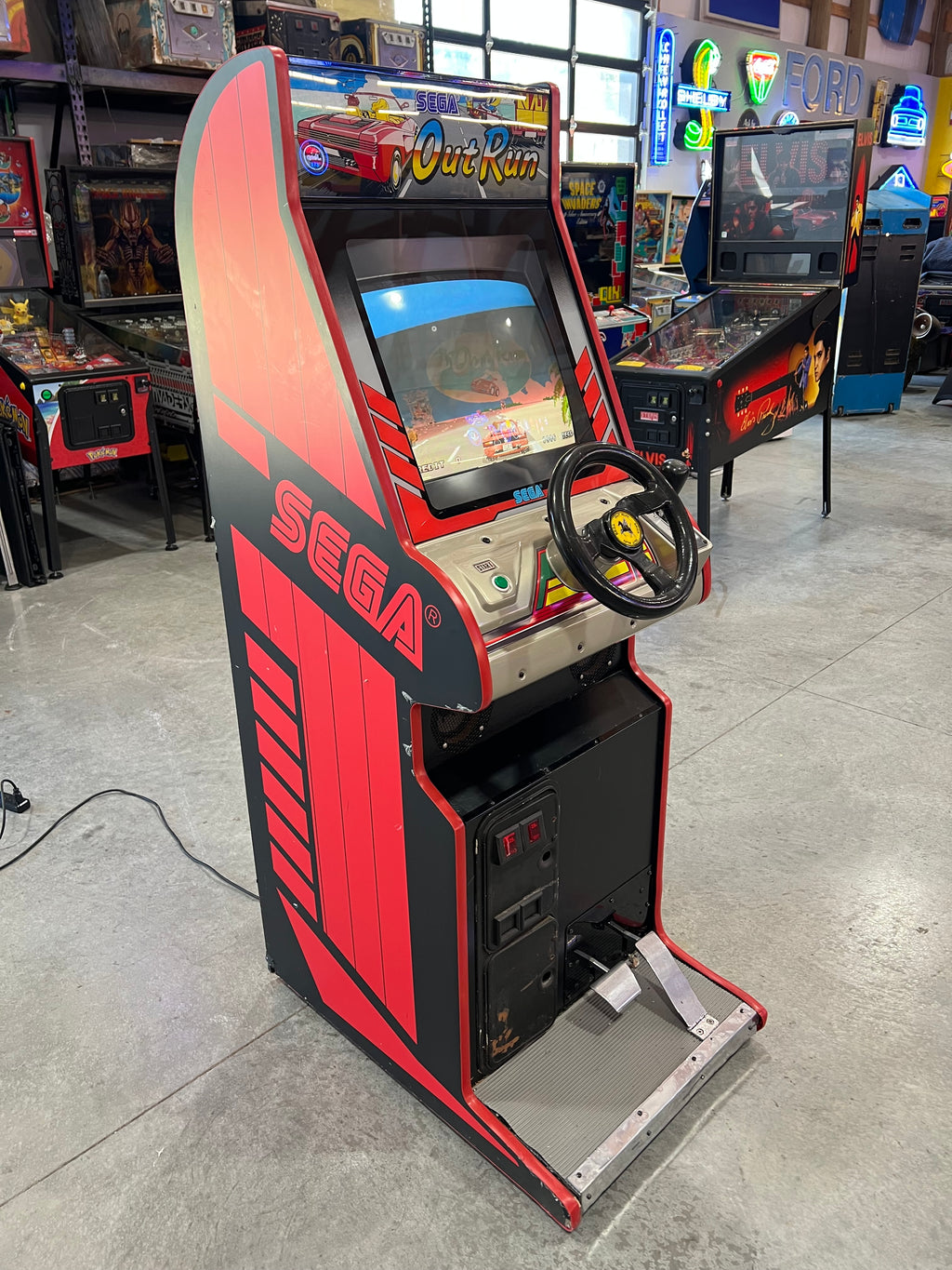OUTRUN Cabaret (Mini) - Sega Arcade Game! ORIGINAL! Good Looking Driving Game Cabinet - Working Great! READY TO RACE!!