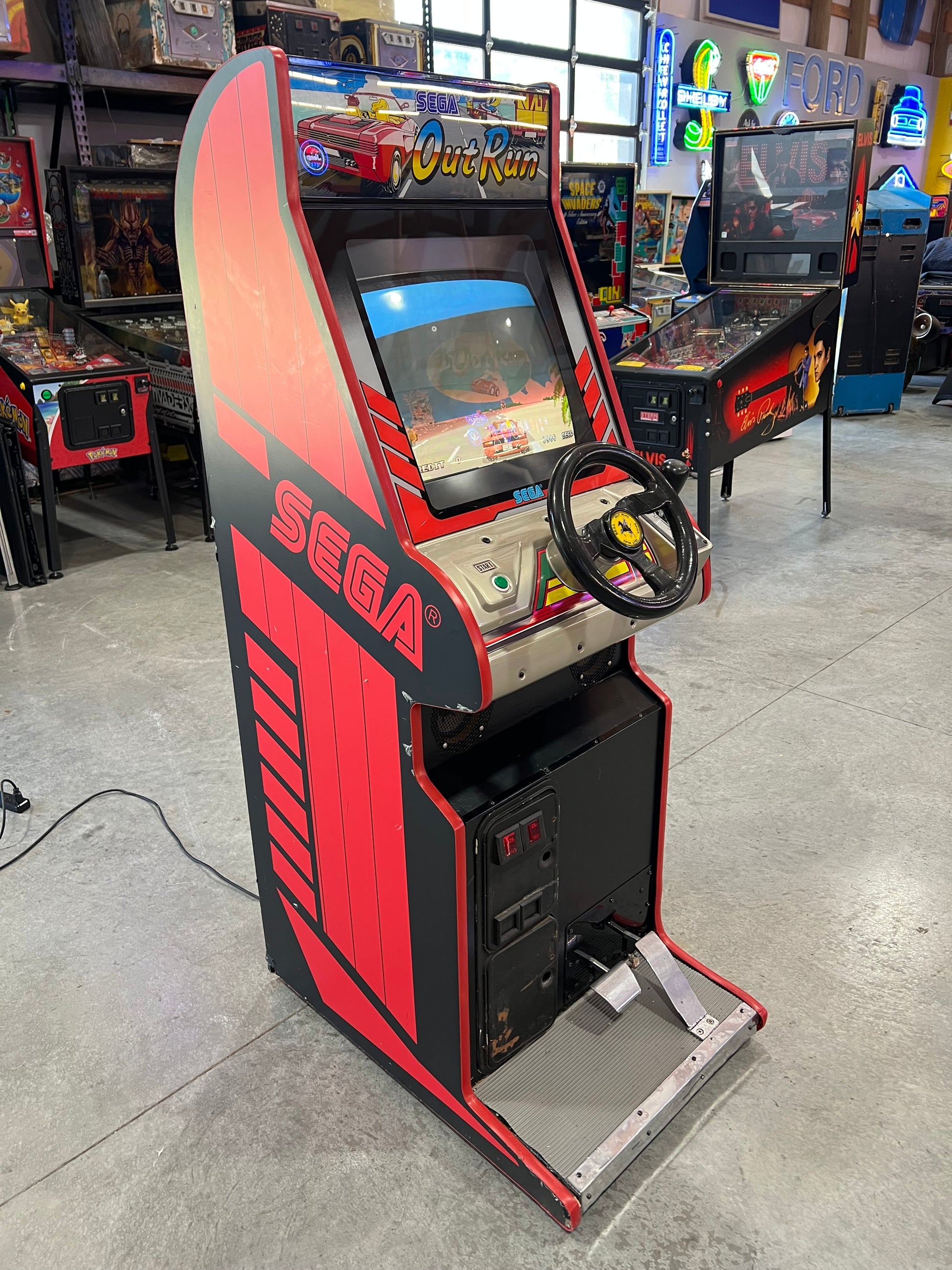 OUTRUN Cabaret (Mini) - Sega Arcade Game! ORIGINAL! Good Looking Driving Game Cabinet - Working Great! READY TO RACE!!