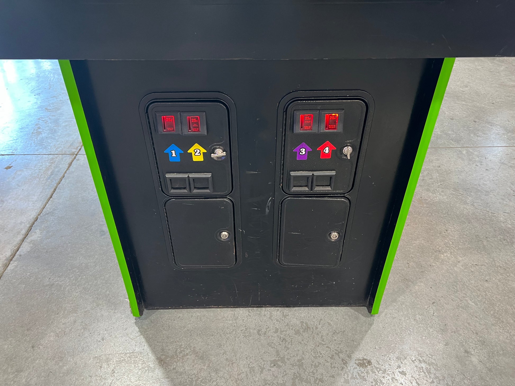 TEENAGE MUTANT NINJA TURTLES - 4 PLAYER - The OG -  Konami Arcade Game! ORIGINAL! Good Looking Arcade Cabinet - TMNT- TNT - Working Great!