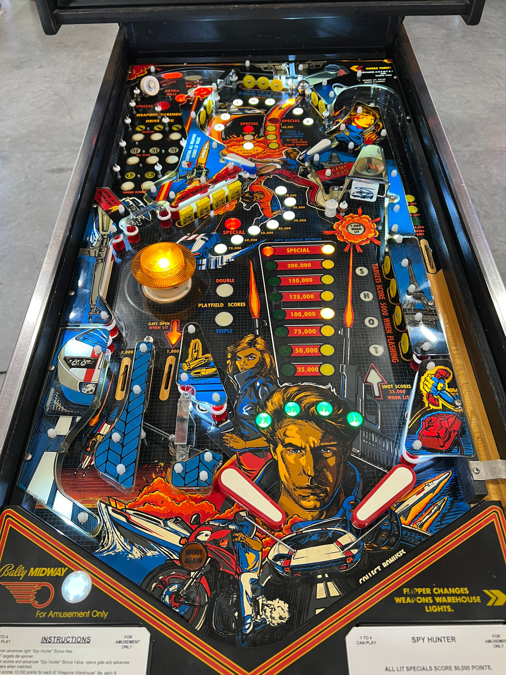 SPY HUNTER - 1986 Bally Pinball Machine - WORKS 100% - VERY VERY Nice Example of This Title!
