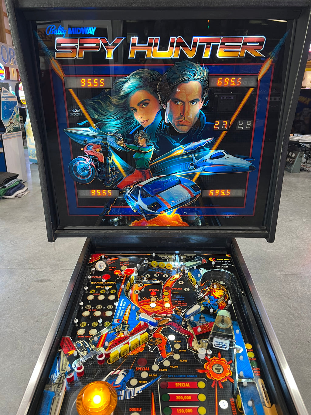 SPY HUNTER - 1986 Bally Pinball Machine - WORKS 100% - VERY VERY Nice Example of This Title!
