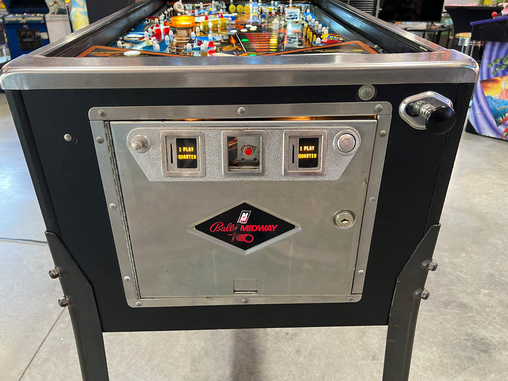 SPY HUNTER - 1986 Bally Pinball Machine - WORKS 100% - VERY VERY Nice Example of This Title!