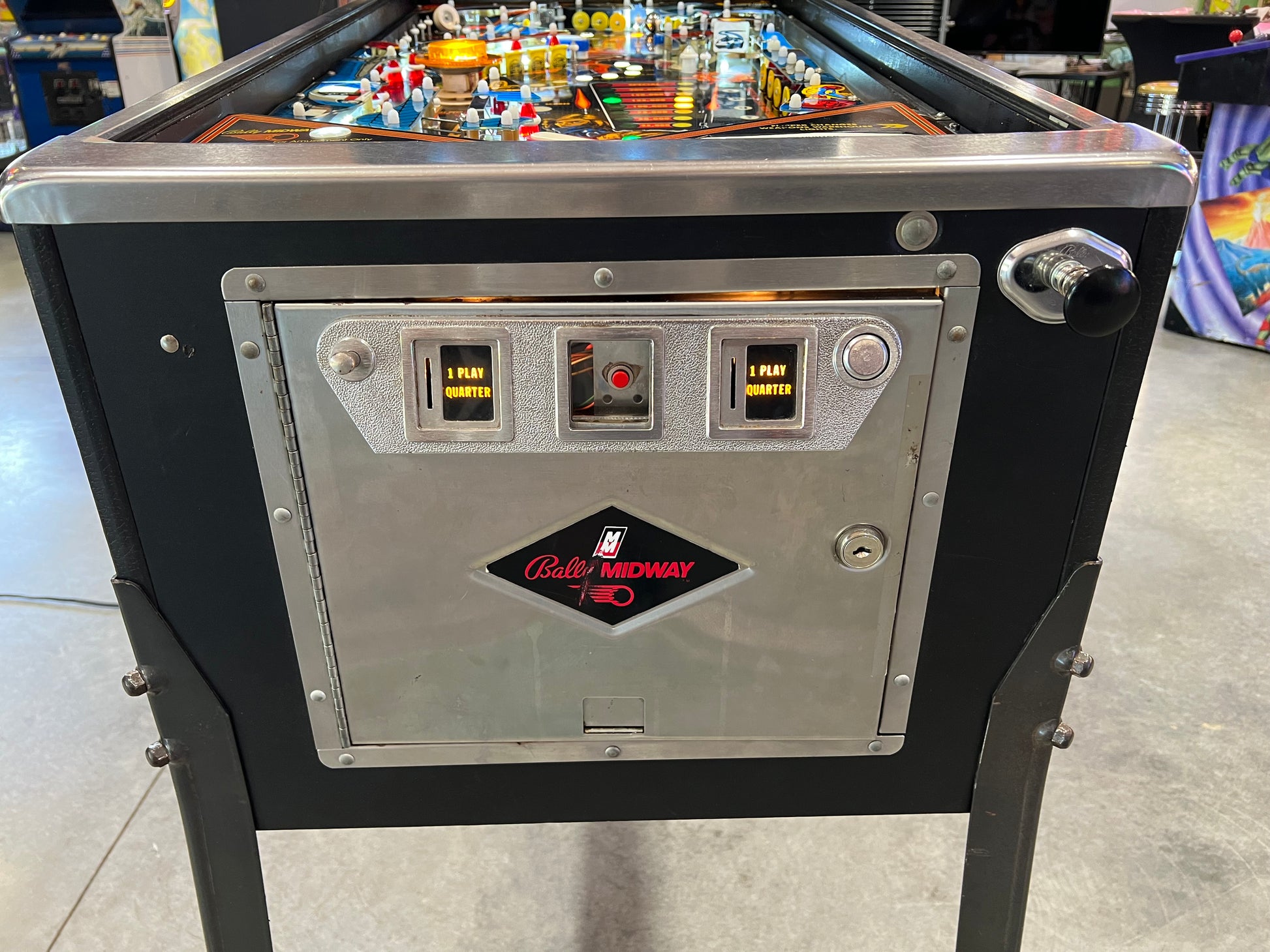 SPY HUNTER - 1986 Bally Pinball Machine - WORKS 100% - VERY VERY Nice Example of This Title!
