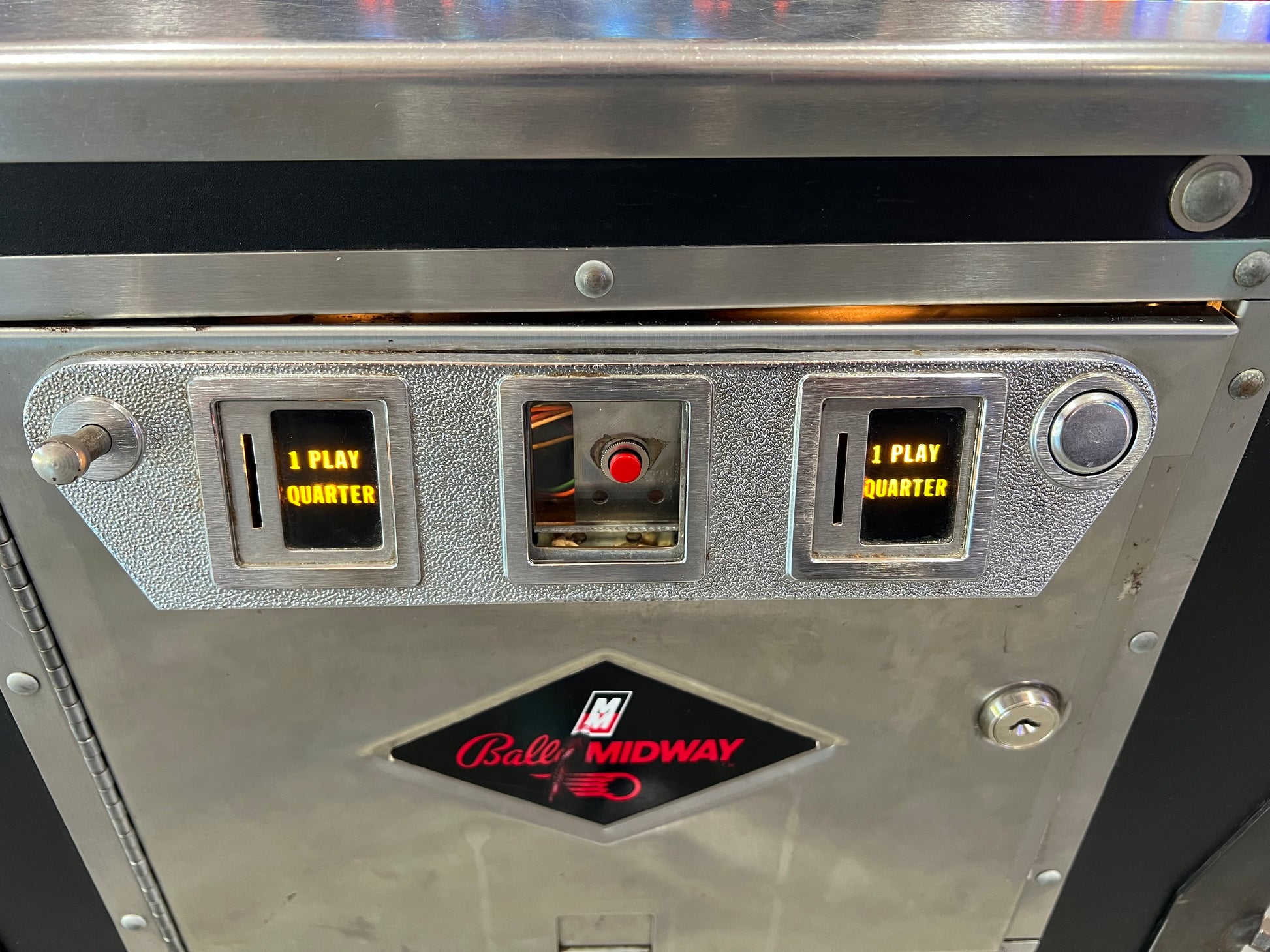 SPY HUNTER - 1986 Bally Pinball Machine - WORKS 100% - VERY VERY Nice Example of This Title!