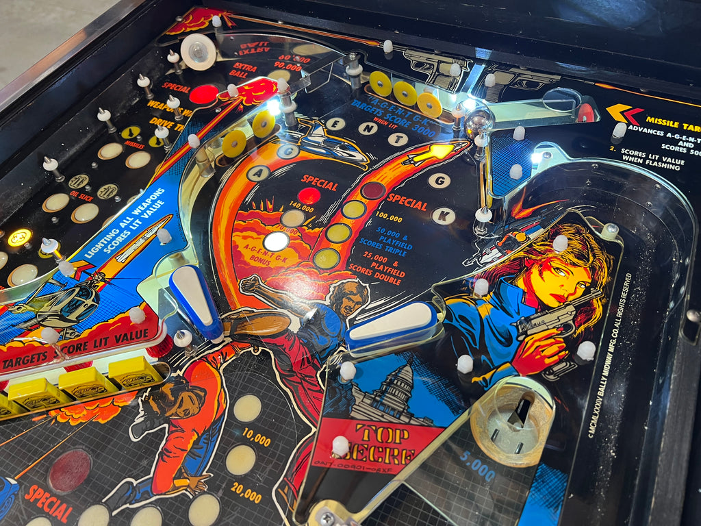 SPY HUNTER - 1986 Bally Pinball Machine - WORKS 100% - VERY VERY Nice Example of This Title!