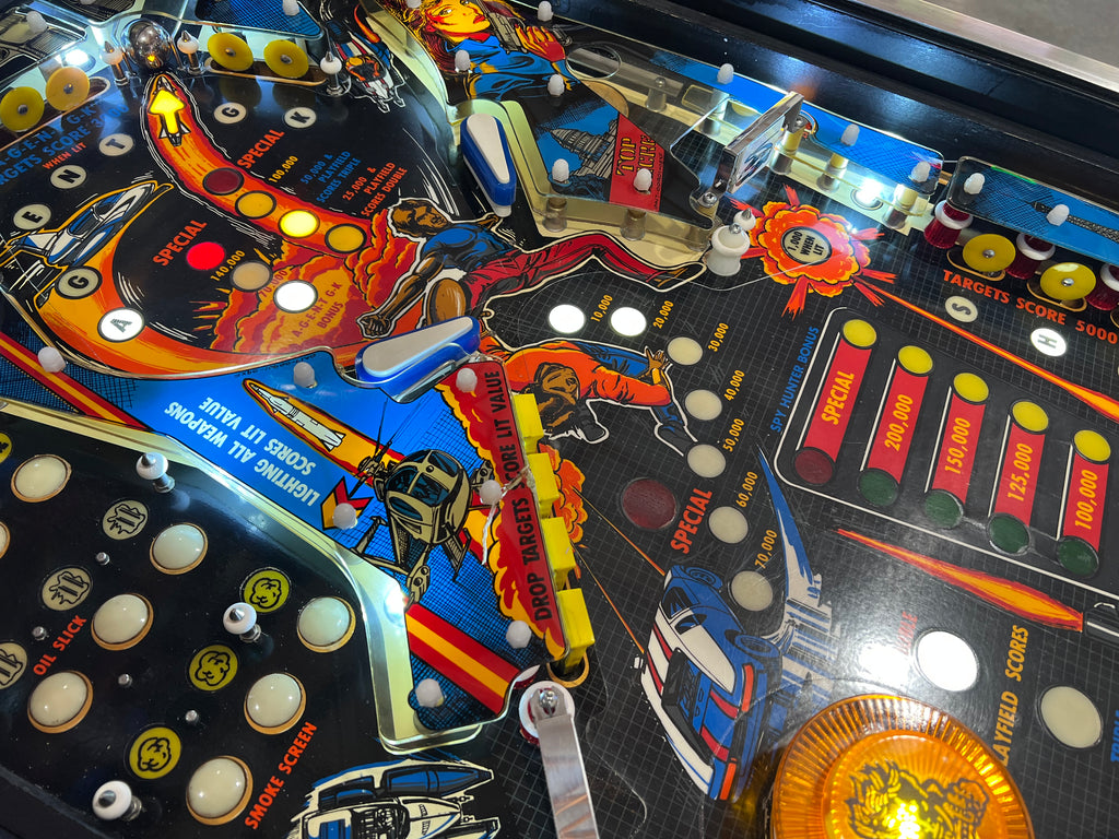 SPY HUNTER - 1986 Bally Pinball Machine - WORKS 100% - VERY VERY Nice Example of This Title!
