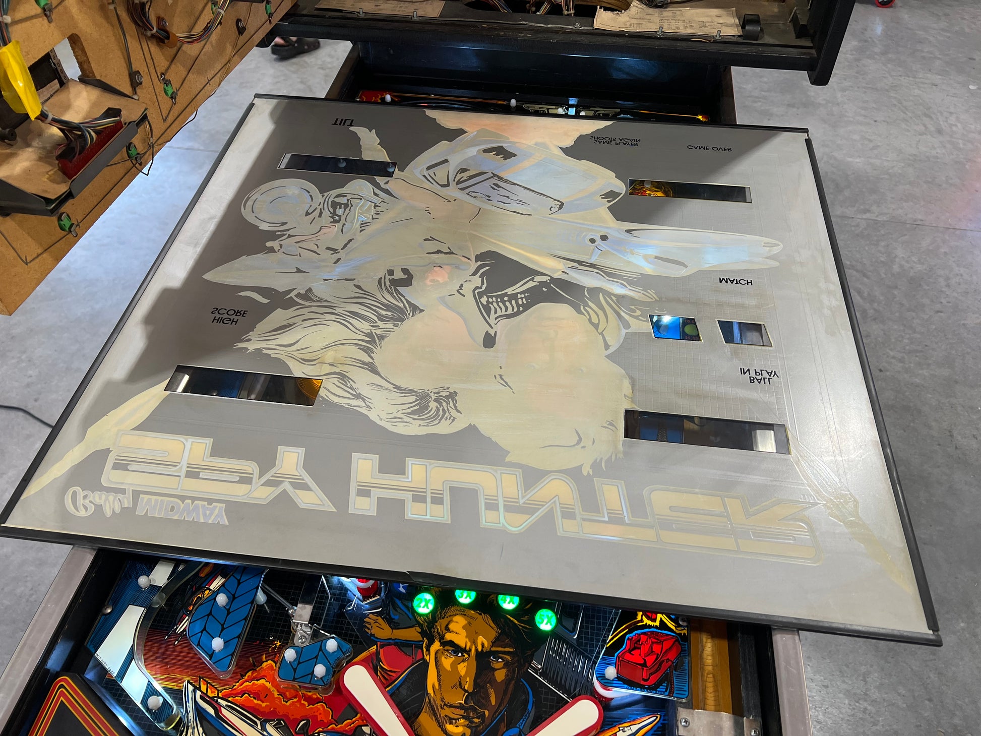 SPY HUNTER - 1986 Bally Pinball Machine - WORKS 100% - VERY VERY Nice Example of This Title!