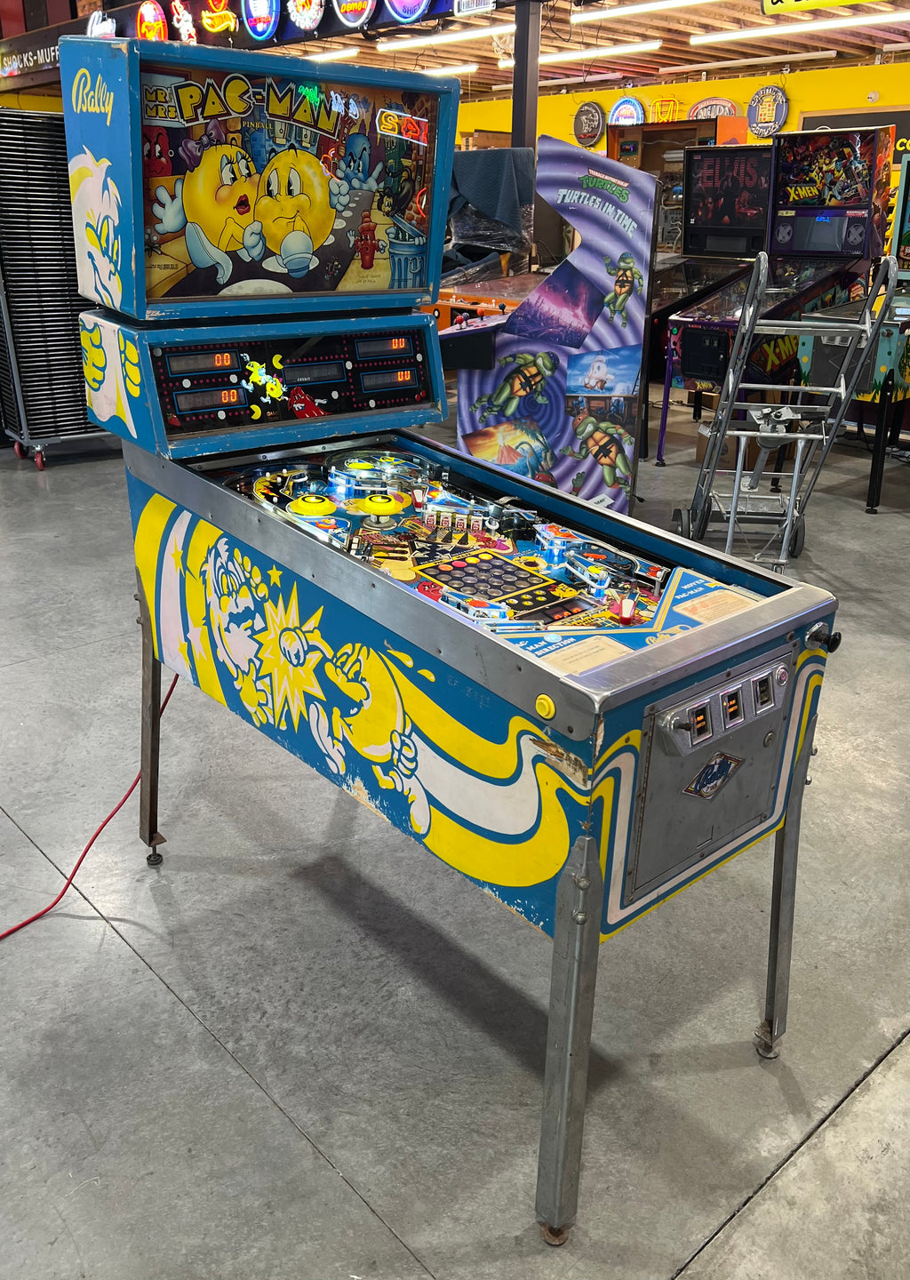 MR and MS PACMAN PINBALL - 1982 Bally Pinball Machine - Shopped and Working 100%