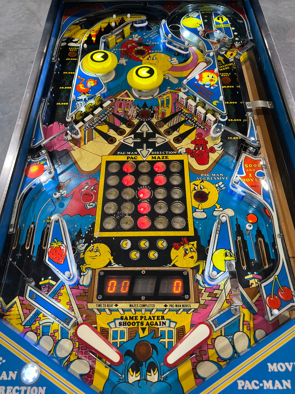 MR and MS PACMAN PINBALL - 1982 Bally Pinball Machine - Shopped and Working 100%
