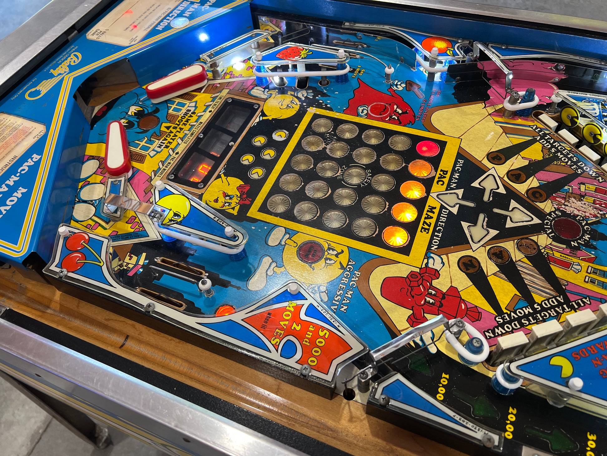 MR and MS PACMAN PINBALL - 1982 Bally Pinball Machine - Shopped and Working 100%