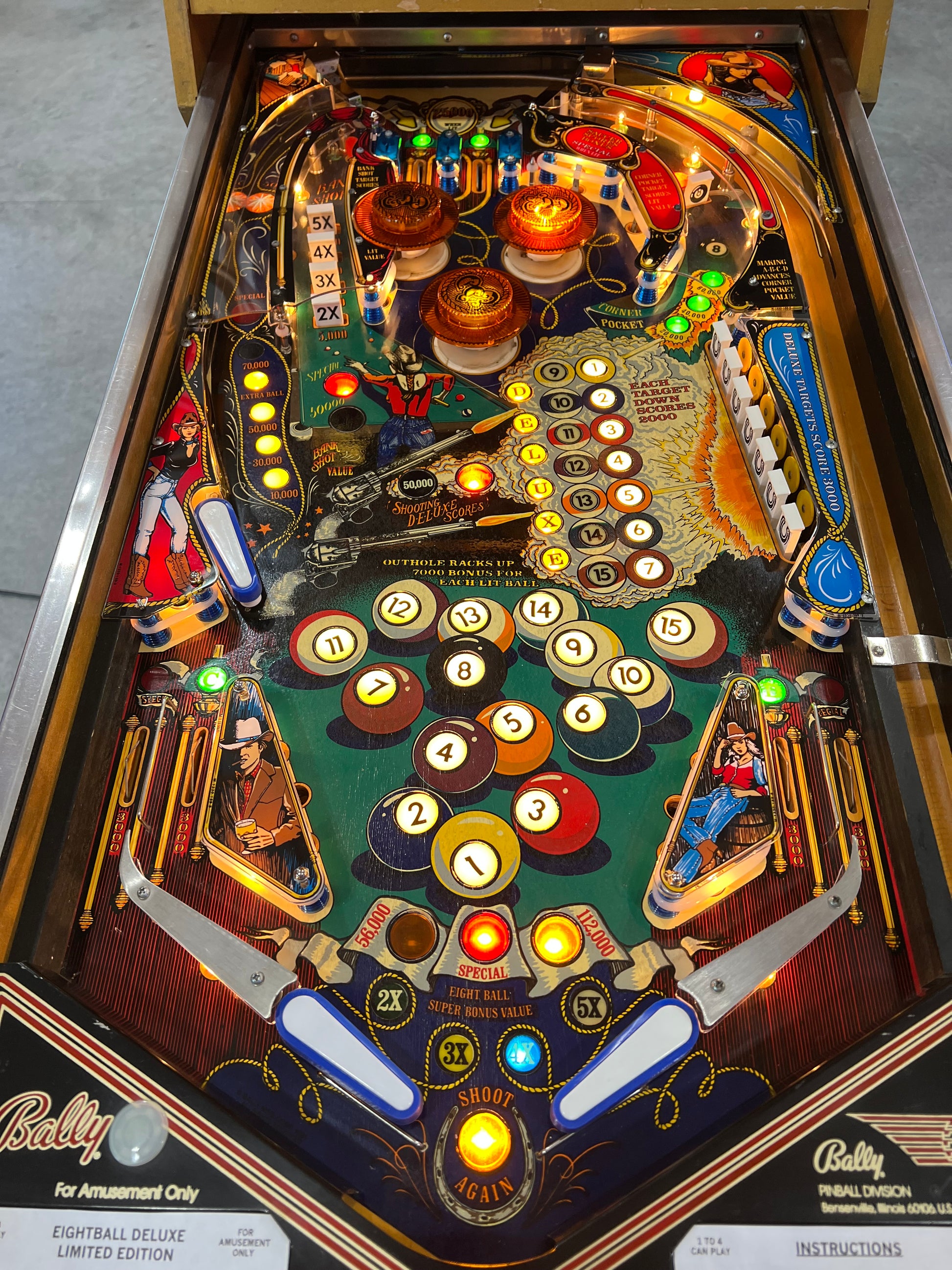 EIGHT BALL DELUXE LIMITED EDITION - 1982 Bally Pinball Machine - WORKS 100% - THE BEST GAME FROM THE PERIOD! - THE ORIGINAL LE!