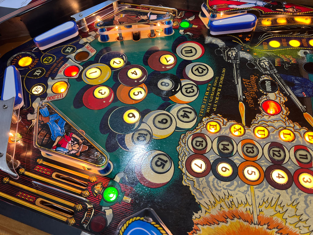 EIGHT BALL DELUXE LIMITED EDITION - 1982 Bally Pinball Machine - WORKS 100% - THE BEST GAME FROM THE PERIOD! - THE ORIGINAL LE!
