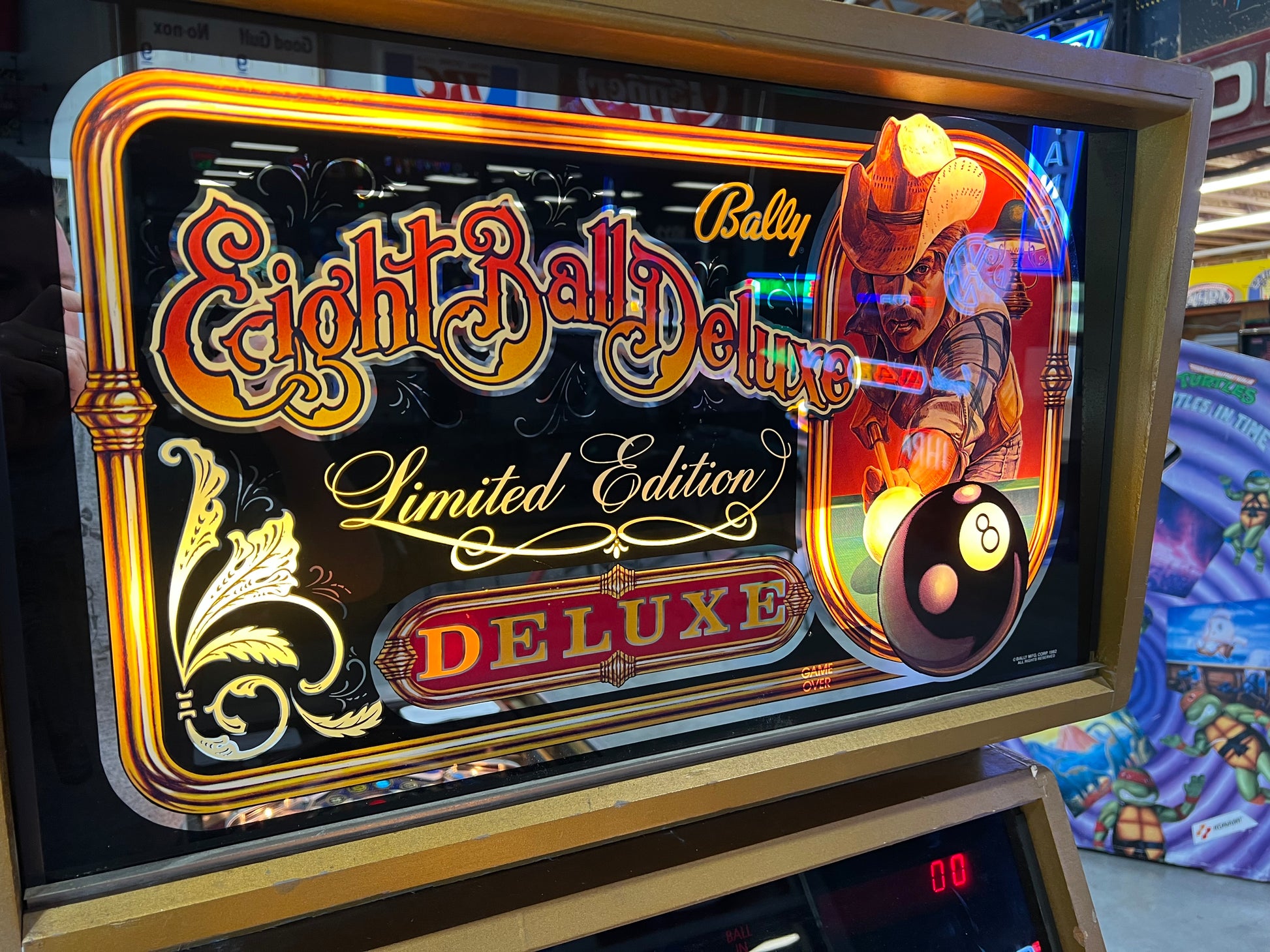 EIGHT BALL DELUXE LIMITED EDITION - 1982 Bally Pinball Machine - WORKS 100% - THE BEST GAME FROM THE PERIOD! - THE ORIGINAL LE!