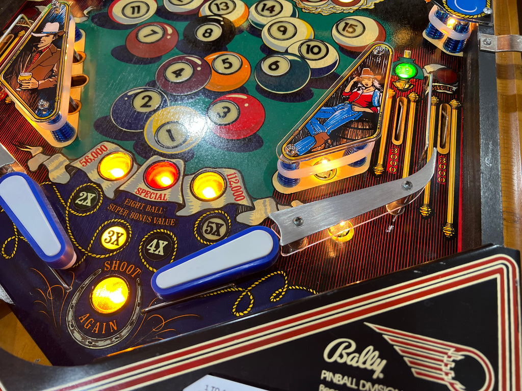 EIGHT BALL DELUXE LIMITED EDITION - 1982 Bally Pinball Machine - WORKS 100% - THE BEST GAME FROM THE PERIOD! - THE ORIGINAL LE!