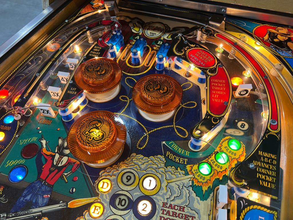 EIGHT BALL DELUXE LIMITED EDITION - 1982 Bally Pinball Machine - WORKS 100% - THE BEST GAME FROM THE PERIOD! - THE ORIGINAL LE!