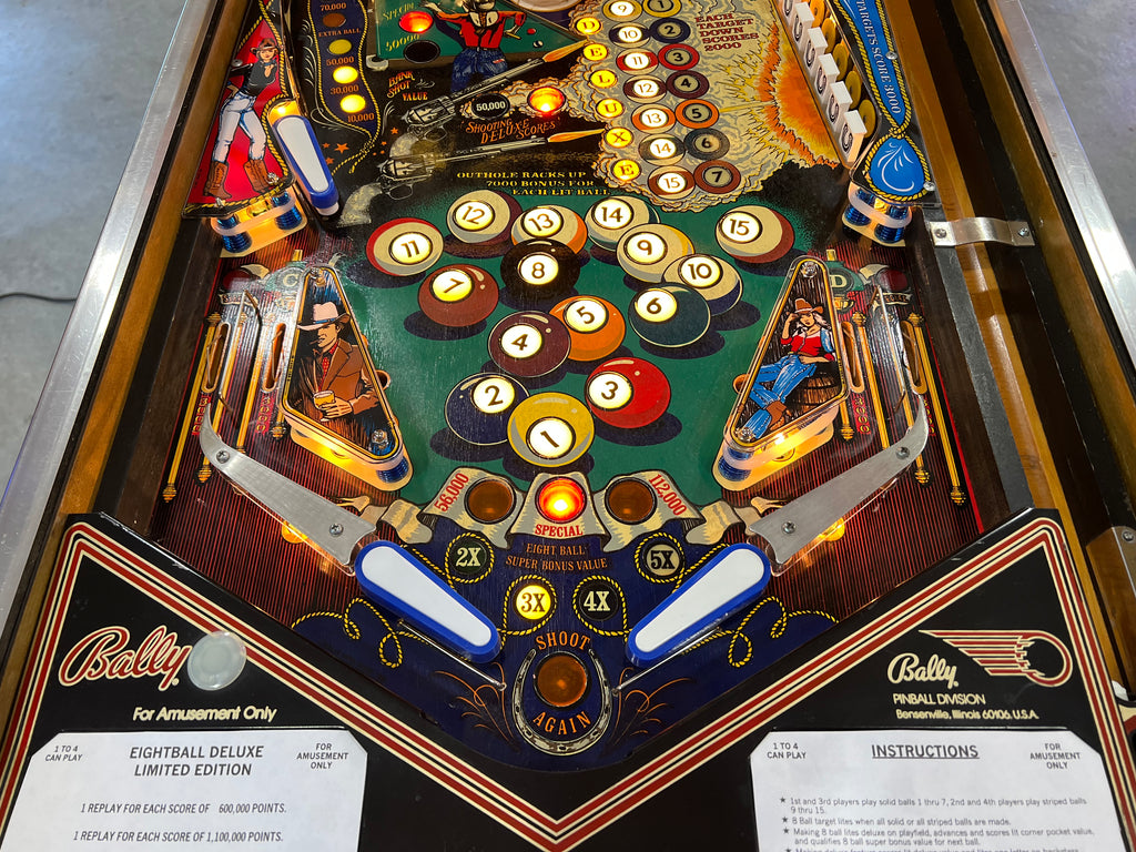 EIGHT BALL DELUXE LIMITED EDITION - 1982 Bally Pinball Machine - WORKS 100% - THE BEST GAME FROM THE PERIOD! - THE ORIGINAL LE!