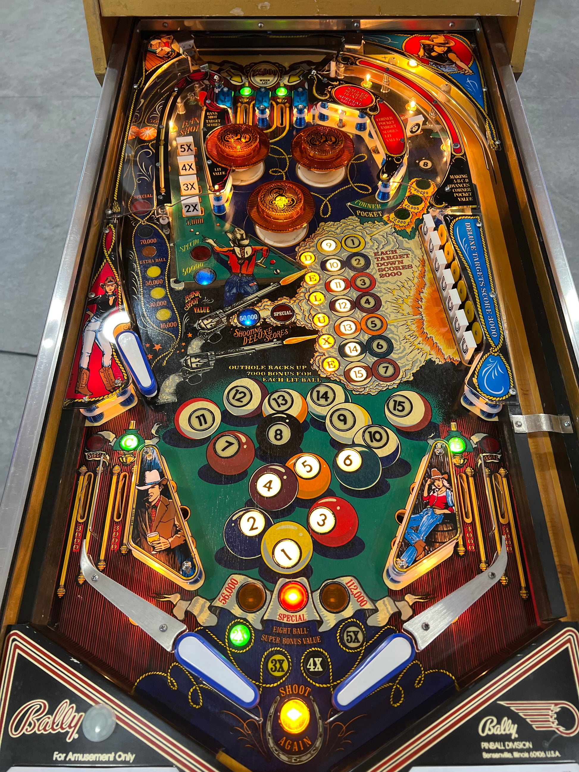 EIGHT BALL DELUXE LIMITED EDITION - 1982 Bally Pinball Machine - WORKS 100% - THE BEST GAME FROM THE PERIOD! - THE ORIGINAL LE!