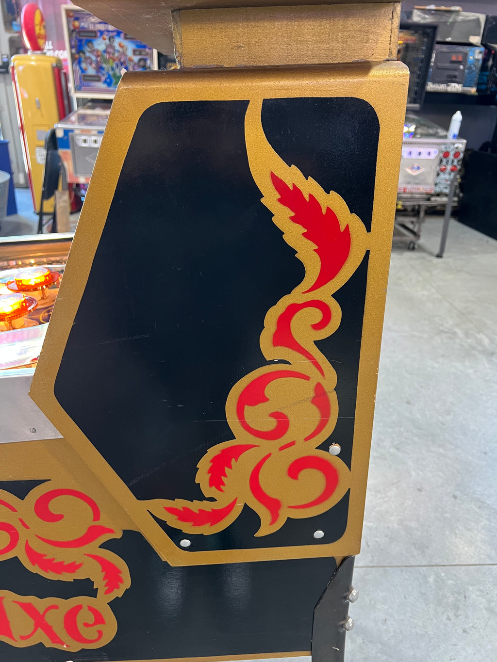 EIGHT BALL DELUXE LIMITED EDITION - 1982 Bally Pinball Machine - WORKS 100% - THE BEST GAME FROM THE PERIOD! - THE ORIGINAL LE!