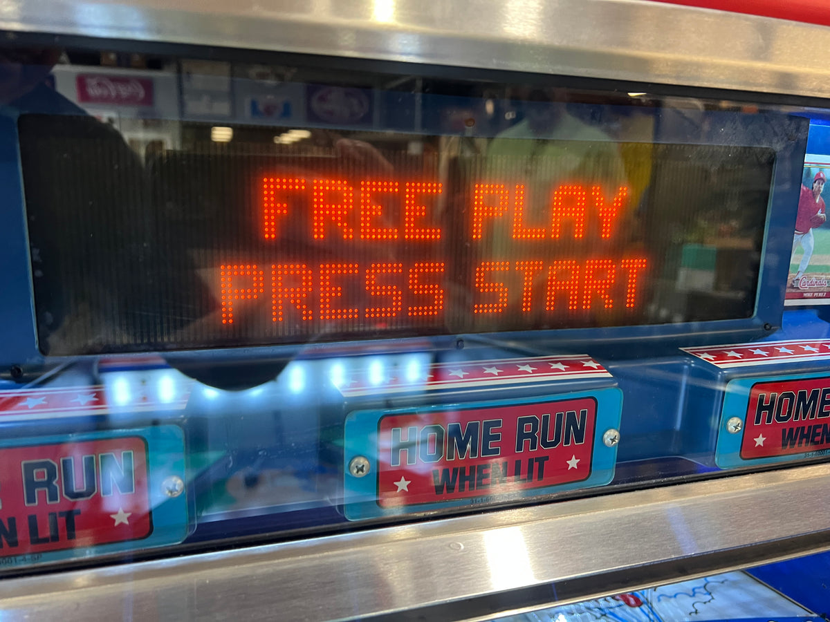 Slugfest 1991 Pitch and Bat Williams Pinball Machine - WORKS 100% - Nice Game DISPENSES BASEBALL CARDS!!! Card Shop Ready!