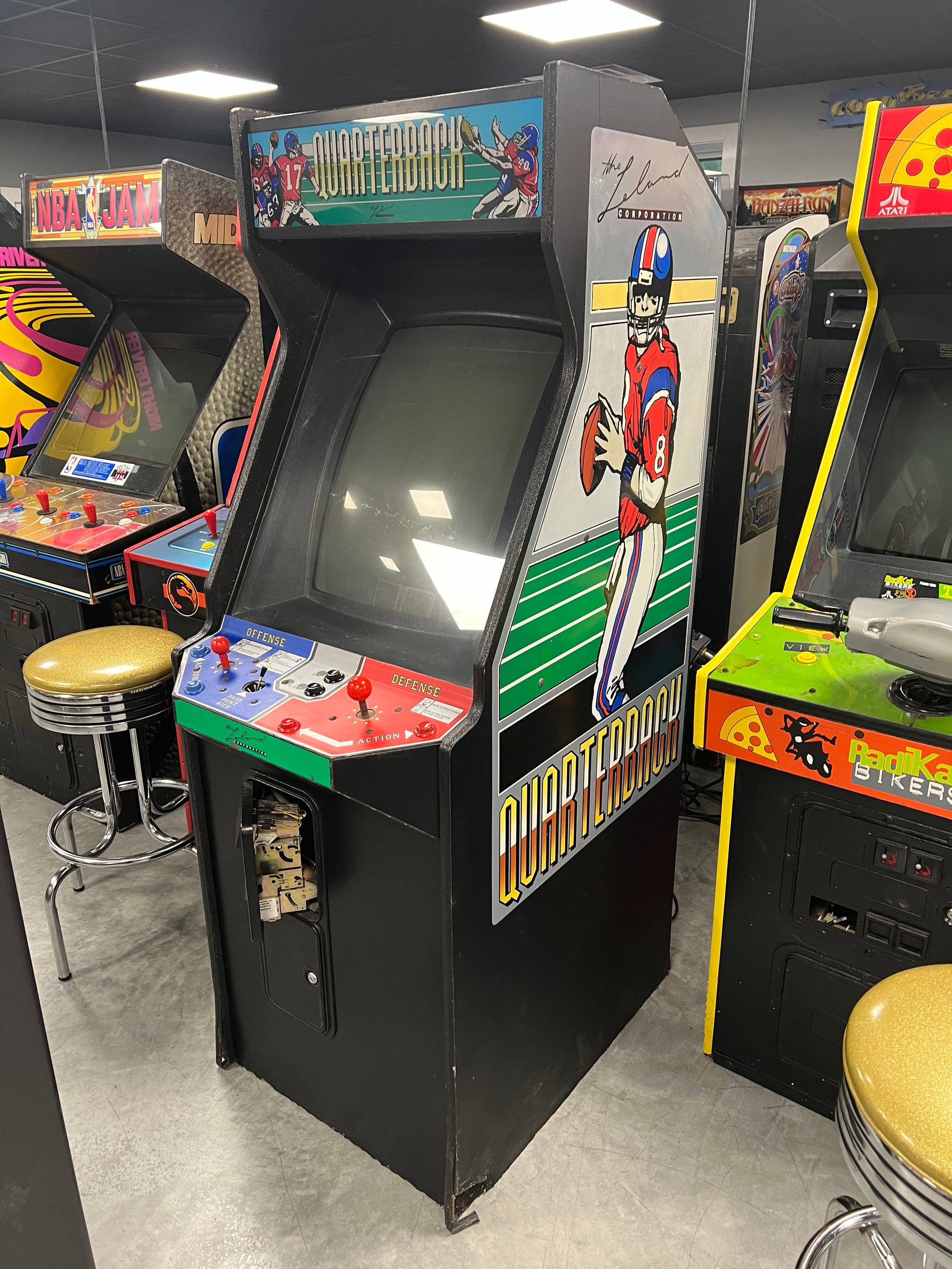 QUARTERBACK - 1987 Two Player Upright by Leland - Rare Game - Works fantastic! - USED