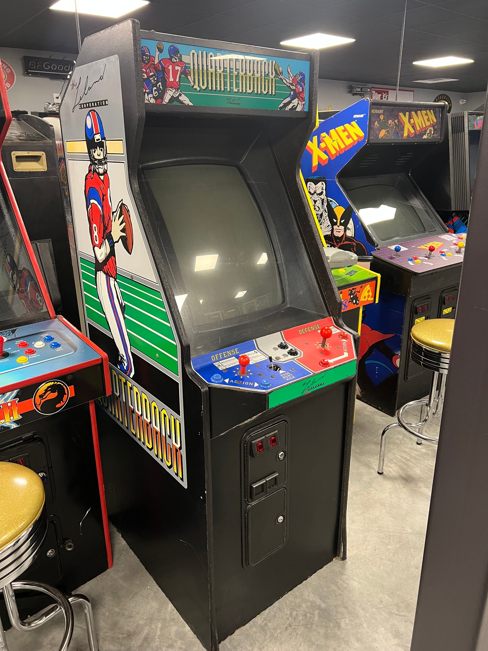 QUARTERBACK - 1987 Two Player Upright by Leland - Rare Game - Works fantastic! - USED