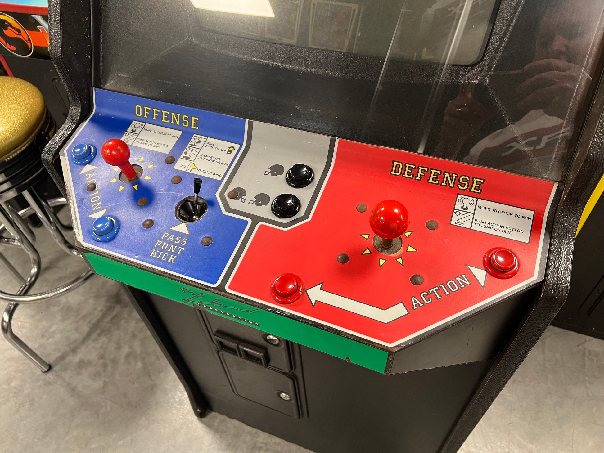QUARTERBACK - 1987 Two Player Upright by Leland - Rare Game - Works fantastic! - USED