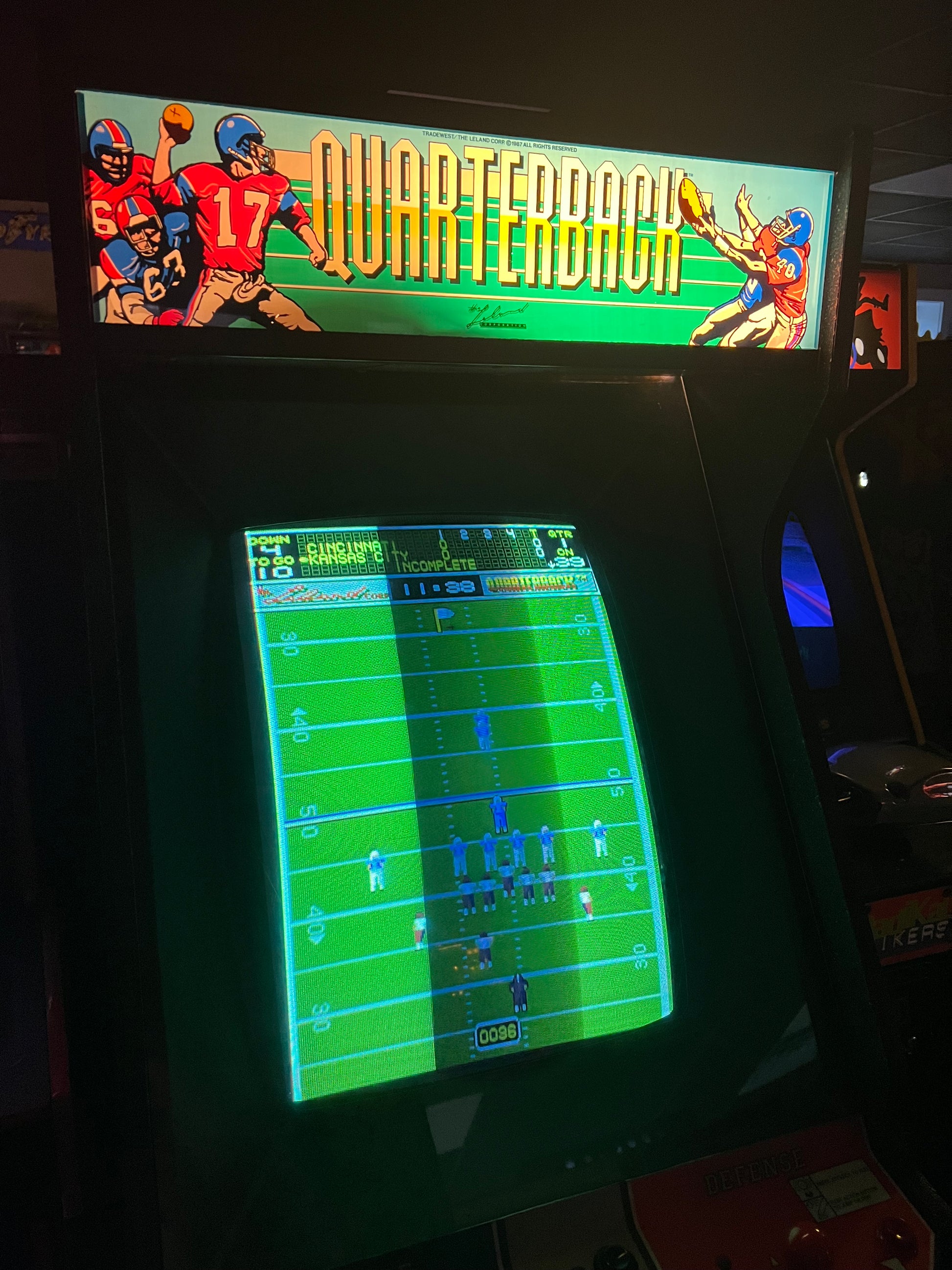 QUARTERBACK - 1987 Two Player Upright by Leland - Rare Game - Works fantastic! - USED