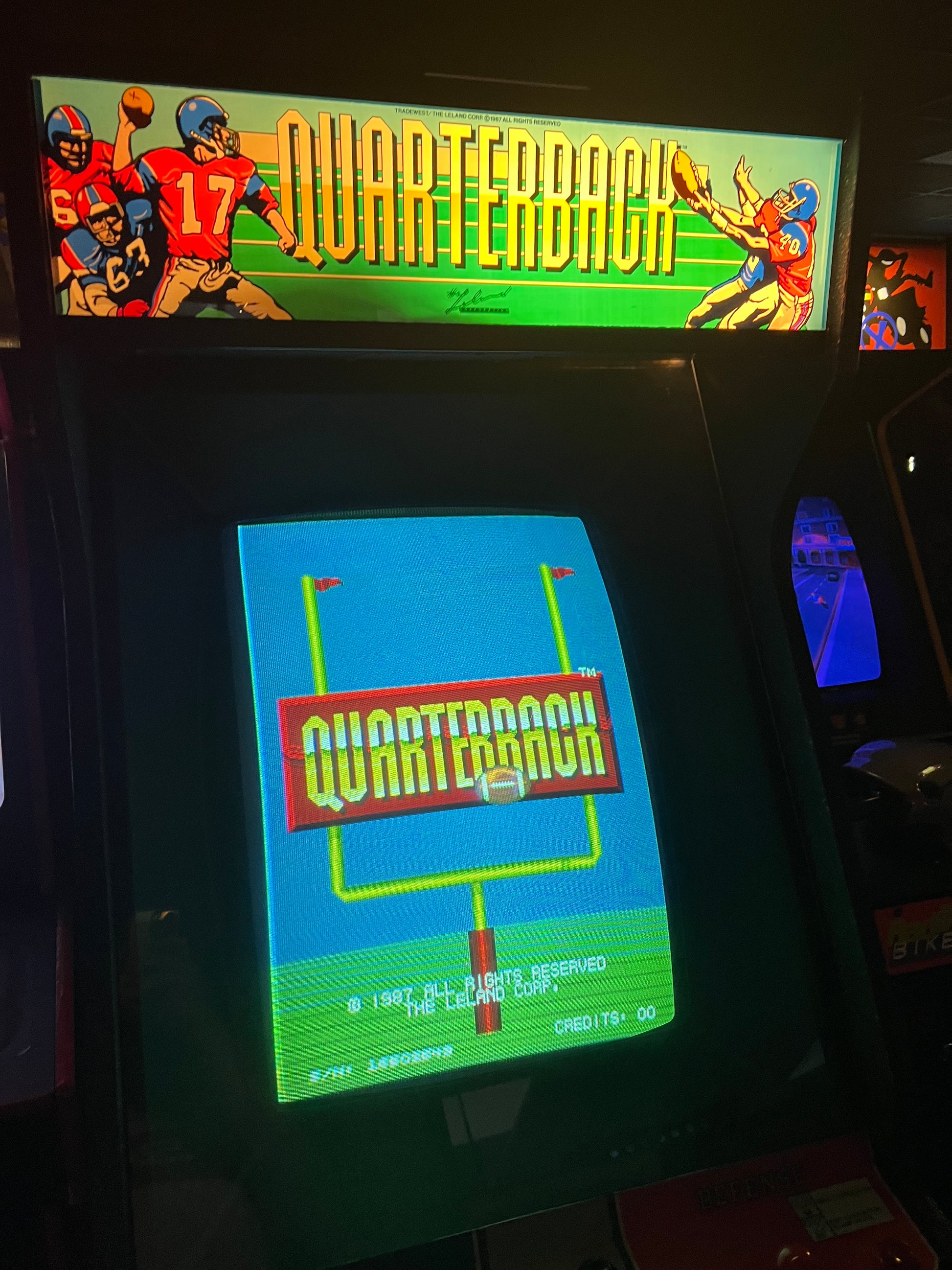 QUARTERBACK - 1987 Two Player Upright by Leland - Rare Game - Works fantastic! - USED