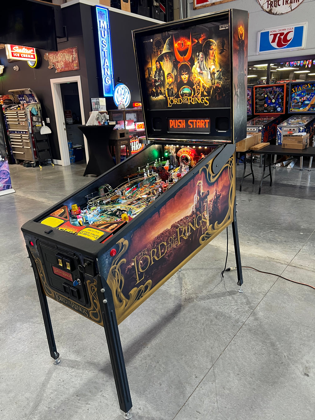 LORD OF THE RINGS - 2003 Stern Pinball Machine - VERY NICE GAME - SO SO SO NICE! HUO - Just in from it's original owner - Just Shopped - LEDS - WORKS 100%
