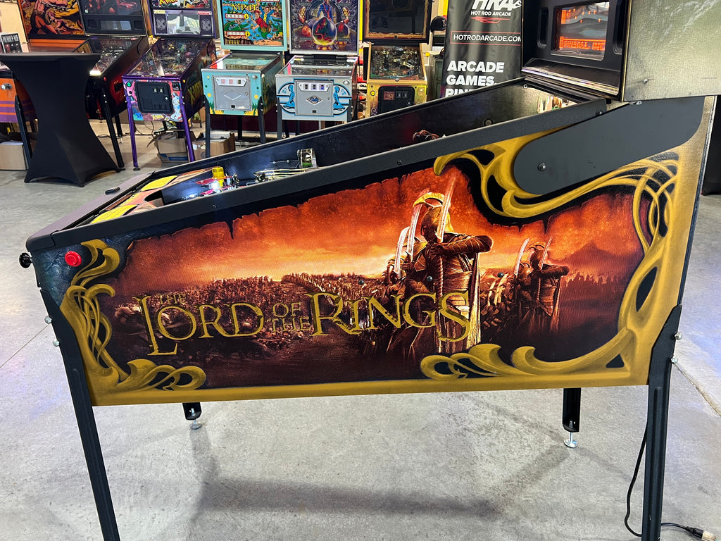 LORD OF THE RINGS - 2003 Stern Pinball Machine - VERY NICE GAME - SO SO SO NICE! HUO - Just in from it's original owner - Just Shopped - LEDS - WORKS 100%
