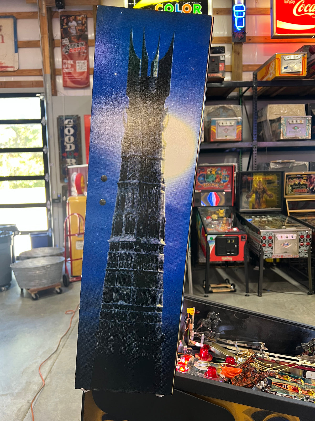 LORD OF THE RINGS - 2003 Stern Pinball Machine - VERY NICE GAME - SO SO SO NICE! HUO - Just in from it's original owner - Just Shopped - LEDS - WORKS 100%