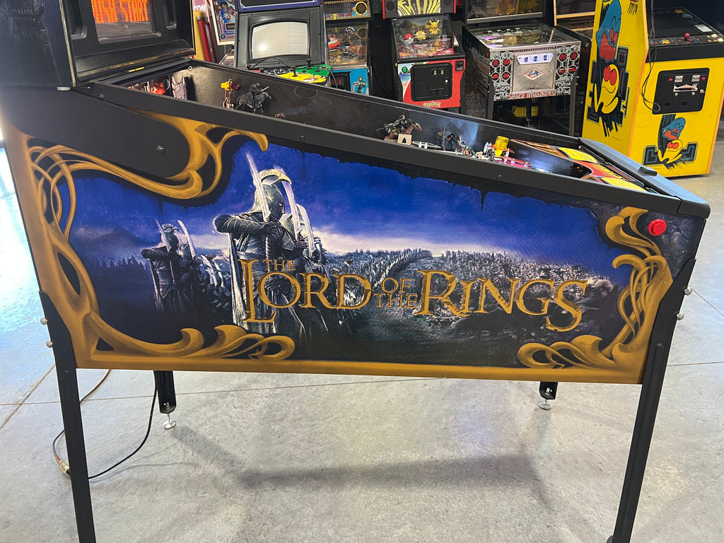 LORD OF THE RINGS - 2003 Stern Pinball Machine - VERY NICE GAME - SO SO SO NICE! HUO - Just in from it's original owner - Just Shopped - LEDS - WORKS 100%