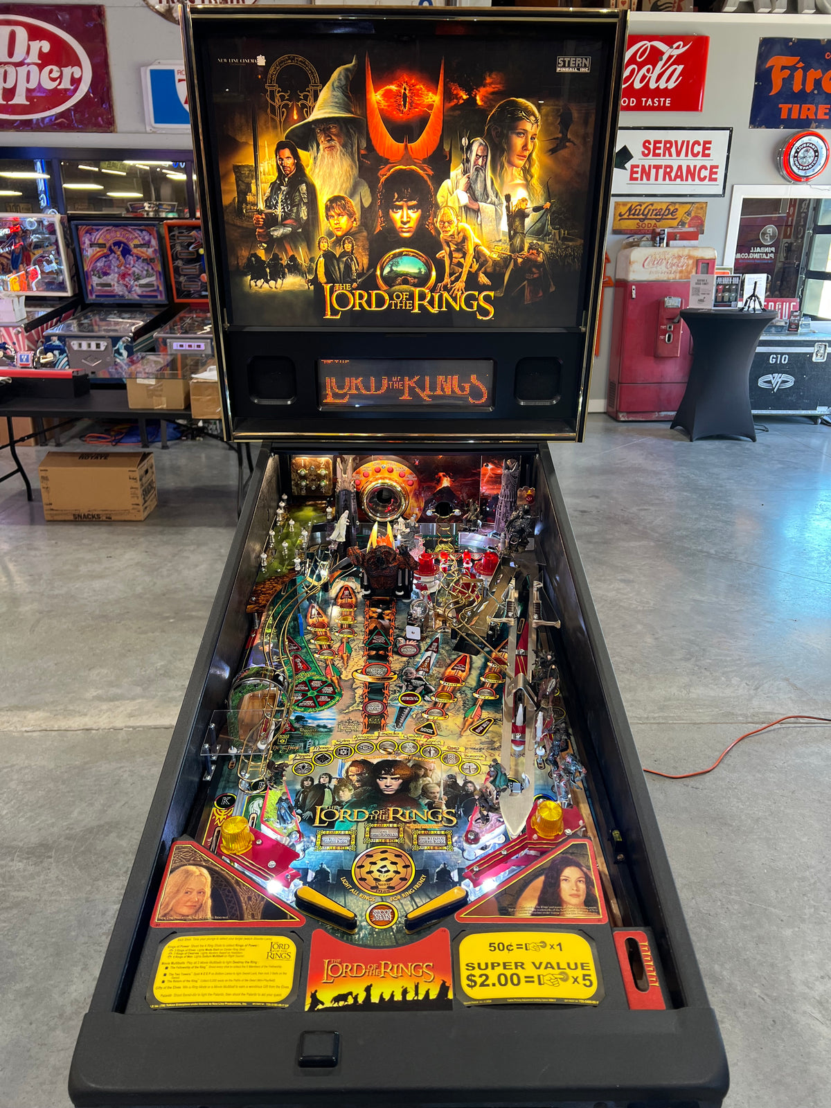LORD OF THE RINGS - 2003 Stern Pinball Machine - VERY NICE GAME - SO SO SO NICE! HUO - Just in from it's original owner - Just Shopped - LEDS - WORKS 100%