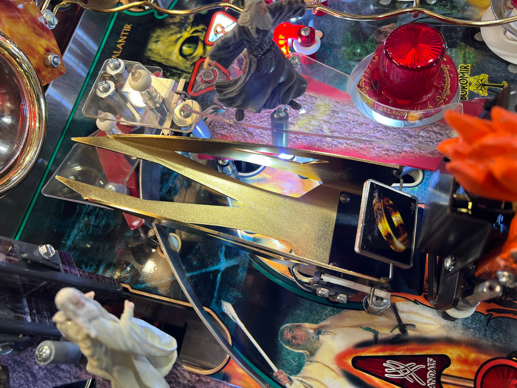 LORD OF THE RINGS - 2003 Stern Pinball Machine - VERY NICE GAME - SO SO SO NICE! HUO - Just in from it's original owner - Just Shopped - LEDS - WORKS 100%