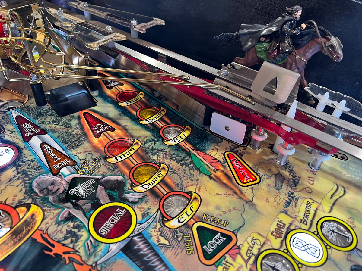 LORD OF THE RINGS - 2003 Stern Pinball Machine - VERY NICE GAME - SO SO SO NICE! HUO - Just in from it's original owner - Just Shopped - LEDS - WORKS 100%