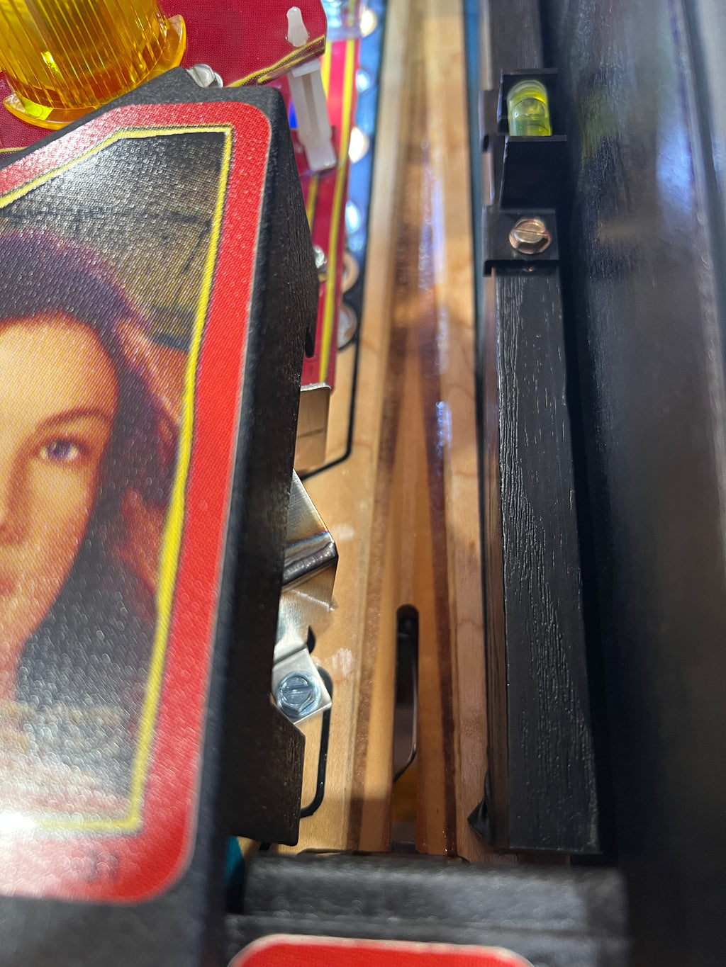 LORD OF THE RINGS - 2003 Stern Pinball Machine - VERY NICE GAME - SO SO SO NICE! HUO - Just in from it's original owner - Just Shopped - LEDS - WORKS 100%